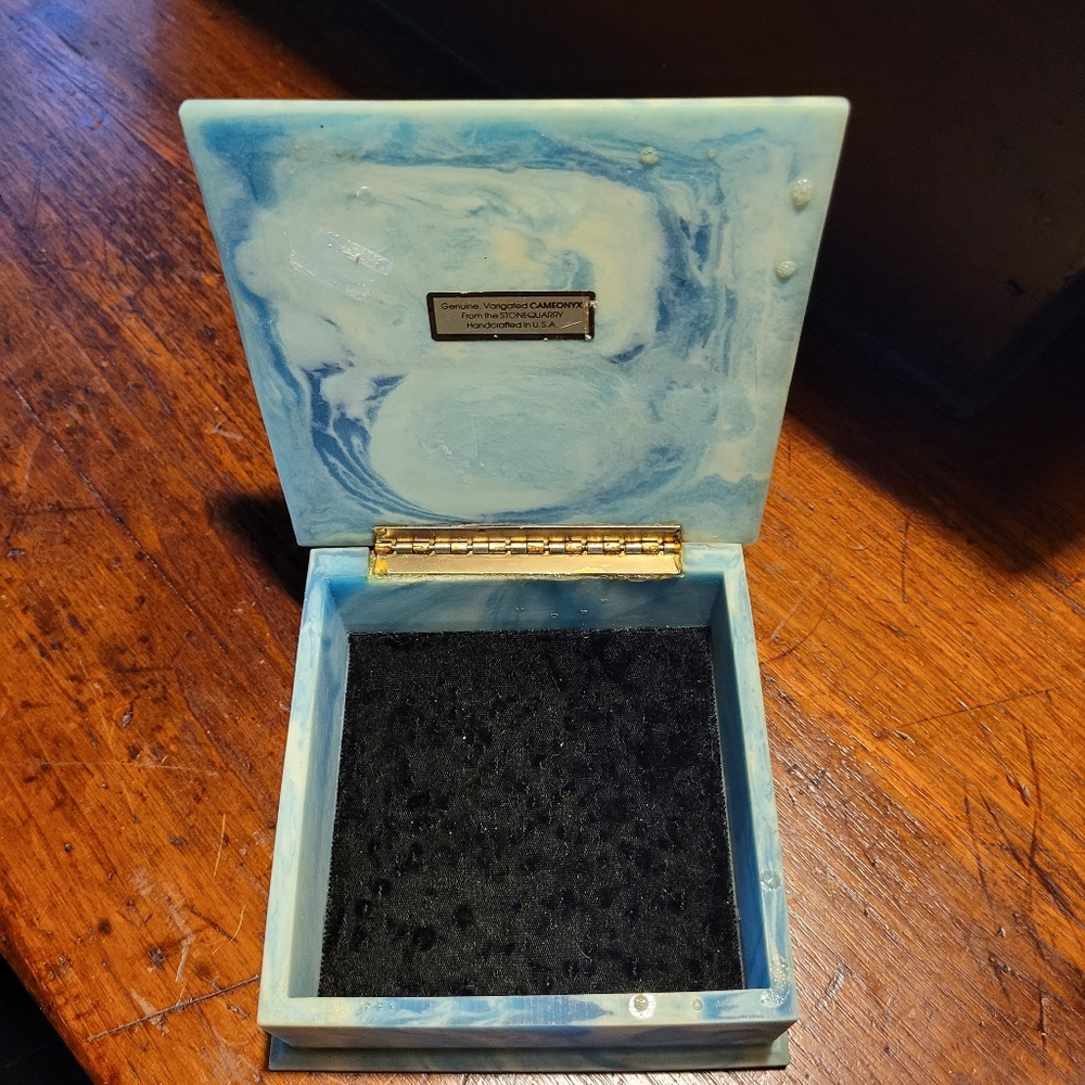 Vintage Onyx Jewelry Box - Picture 2 of 10
